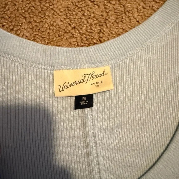 Universal Threads Ribbed Top - Picture 4 of 4